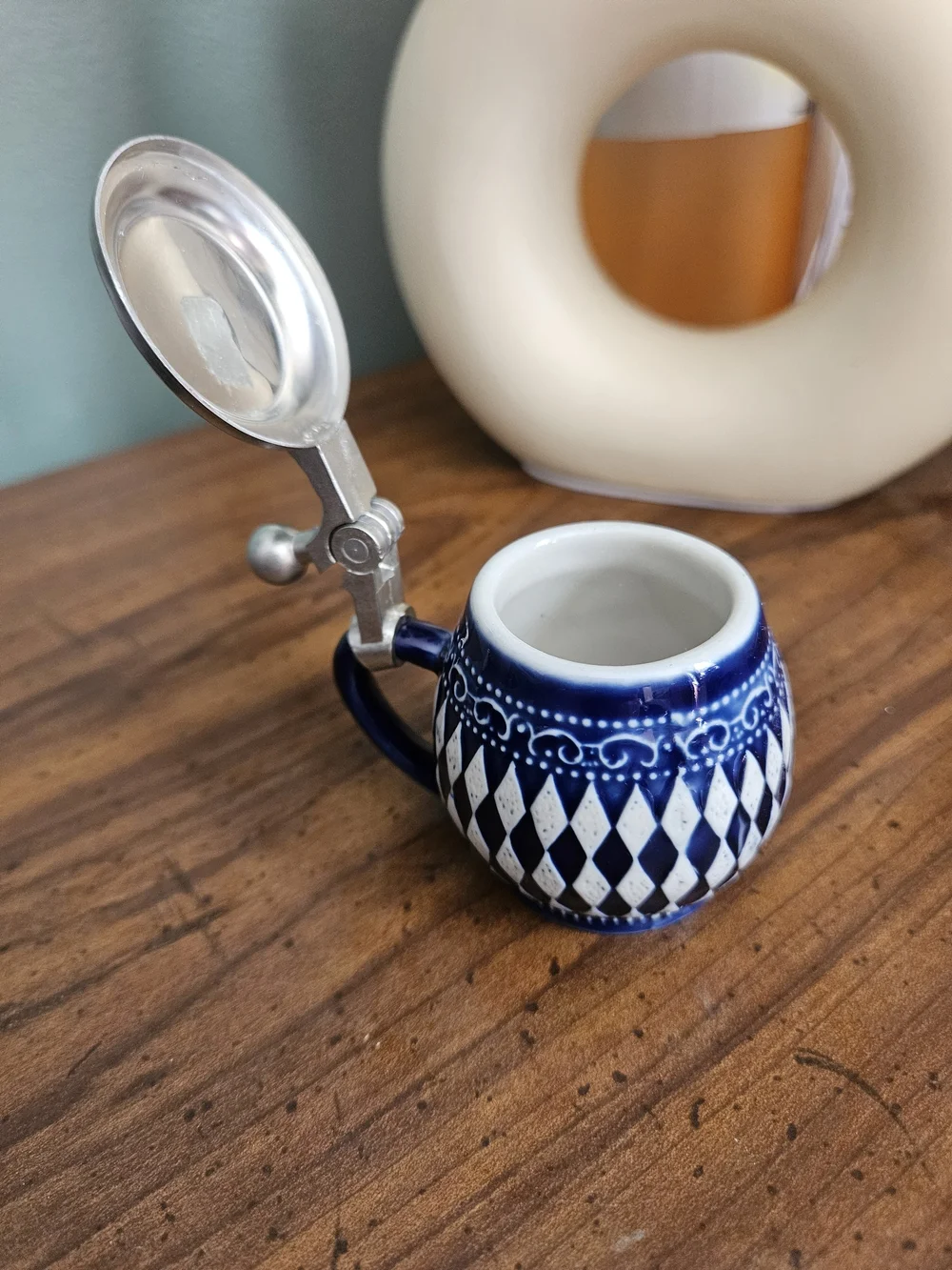 Mini Ceramic Blue and White Diamond Pattern Lidded Stein Mug